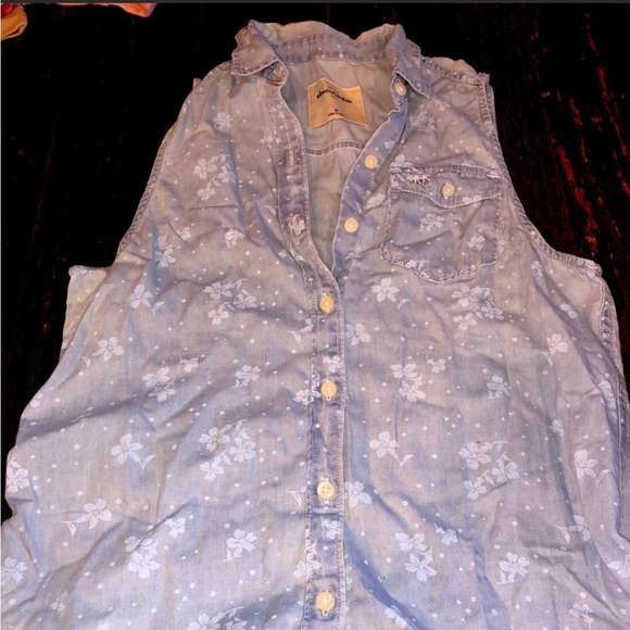 Abercrombie sleeveless denim floral top M 🦌 - Picture 1 of 5